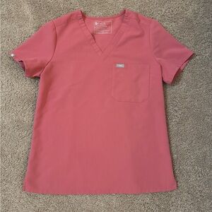 Catarina One Pocket scrub top!